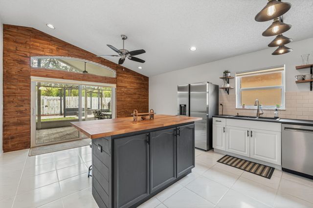 5690 Green Island Drive, Lake Worth, FL 33463