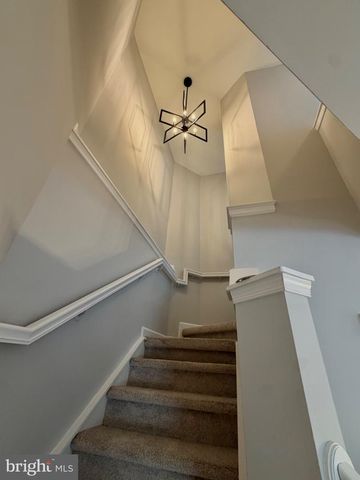 6968 MANAHOAC PL, Gainesville, VA 20155