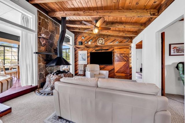 575 Dolores Avenue, Half Moon Bay, CA 94019