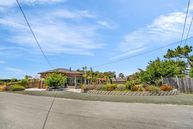 575 Dolores Avenue, Half Moon Bay, CA 94019