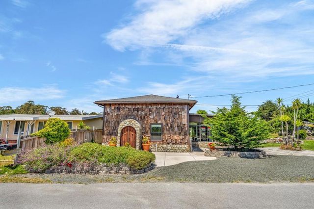 575 Dolores Avenue, Half Moon Bay, CA 94019