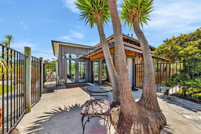 575 Dolores Avenue, Half Moon Bay, CA 94019