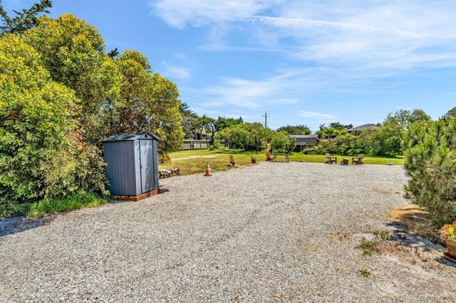 575 Dolores Avenue, Half Moon Bay, CA 94019