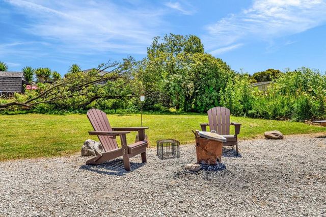 575 Dolores Avenue, Half Moon Bay, CA 94019