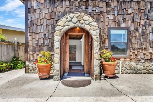 575 Dolores Avenue, Half Moon Bay, CA 94019