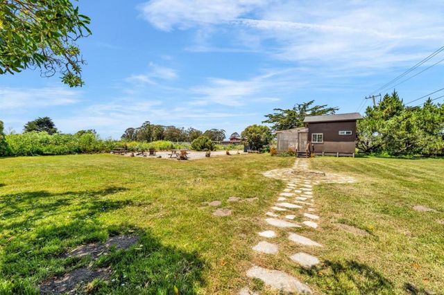 575 Dolores Avenue, Half Moon Bay, CA 94019