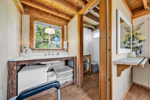 575 Dolores Avenue, Half Moon Bay, CA 94019