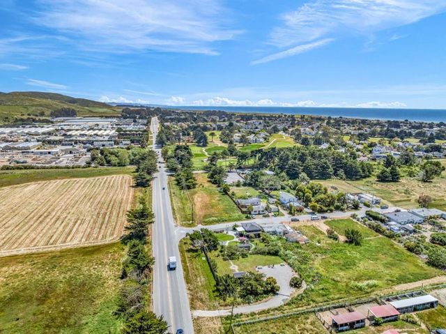 575 Dolores Avenue, Half Moon Bay, CA 94019
