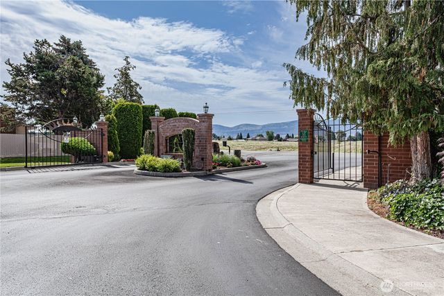 530 Sunday Drive, East Wenatchee, WA 98802