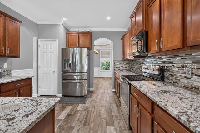 3 Dellinger Ln, Bluffton, SC 29909