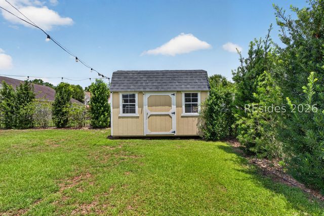 3 Dellinger Ln, Bluffton, SC 29909