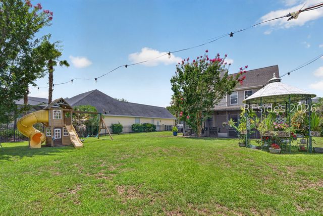 3 Dellinger Ln, Bluffton, SC 29909