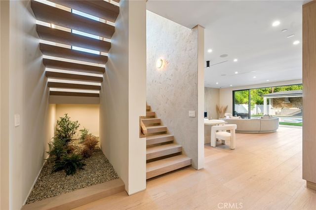 16728 Morrison Street, Encino, CA 91436