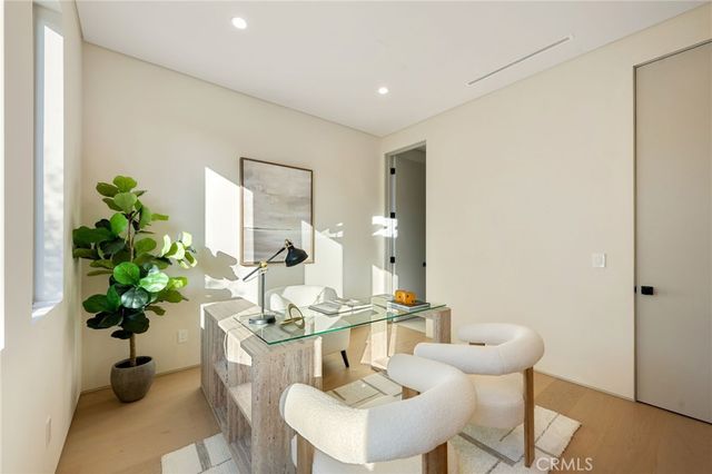 16728 Morrison Street, Encino, CA 91436