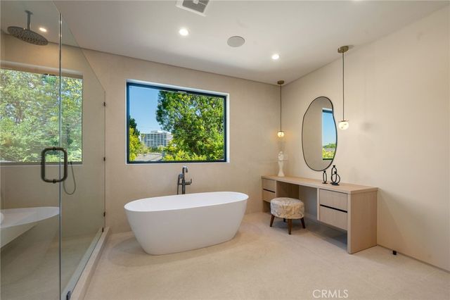 16728 Morrison Street, Encino, CA 91436