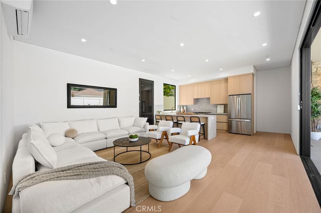 16728 Morrison Street, Encino, CA 91436