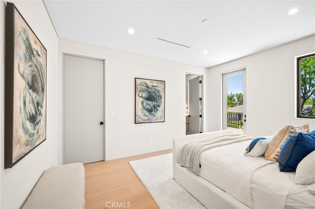 16728 Morrison Street, Encino, CA 91436