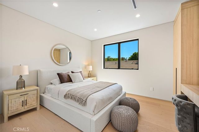 16728 Morrison Street, Encino, CA 91436