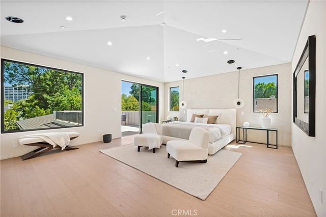 16728 Morrison Street, Encino, CA 91436