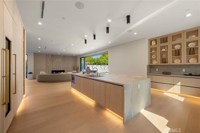 16728 Morrison Street, Encino, CA 91436