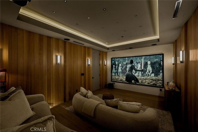 16728 Morrison Street, Encino, CA 91436