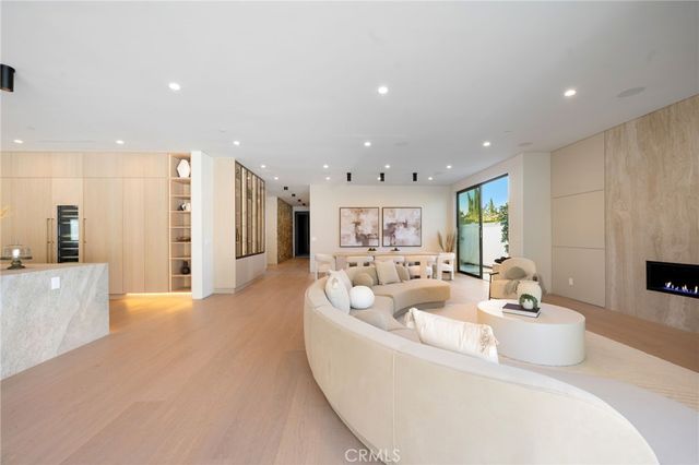 16728 Morrison Street, Encino, CA 91436