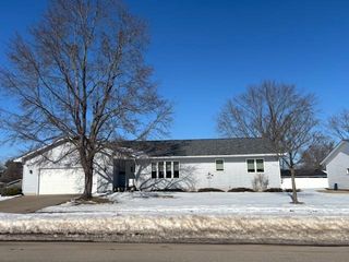 2320 James Avenue, Altoona, WI 54720