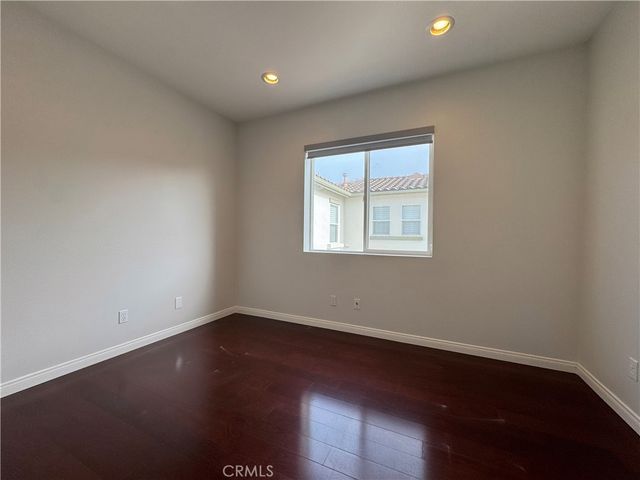 39 Eaglecreek, Irvine, CA 92618