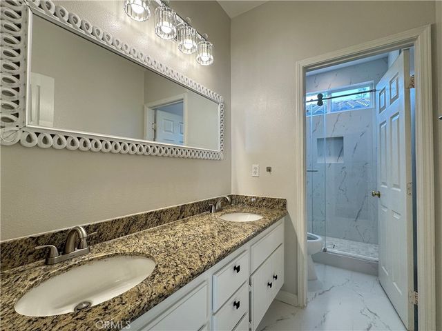 39 Eaglecreek, Irvine, CA 92618