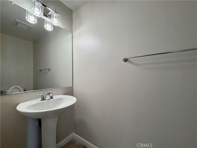 39 Eaglecreek, Irvine, CA 92618