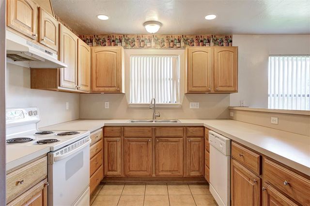 1925 N McKinley Avenue, Oklahoma City, OK 73106