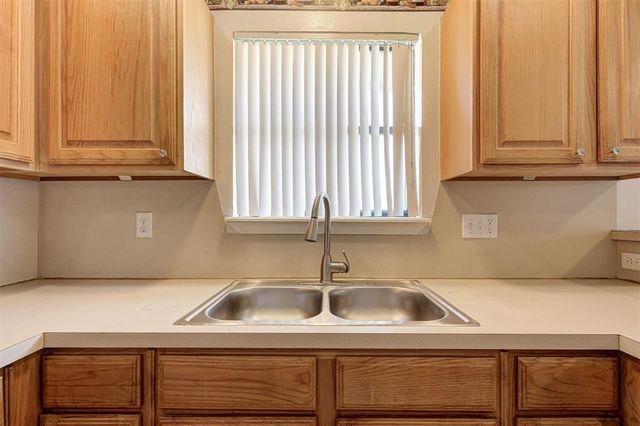 1925 N McKinley Avenue, Oklahoma City, OK 73106
