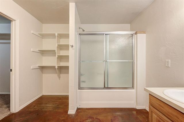 1925 N McKinley Avenue, Oklahoma City, OK 73106