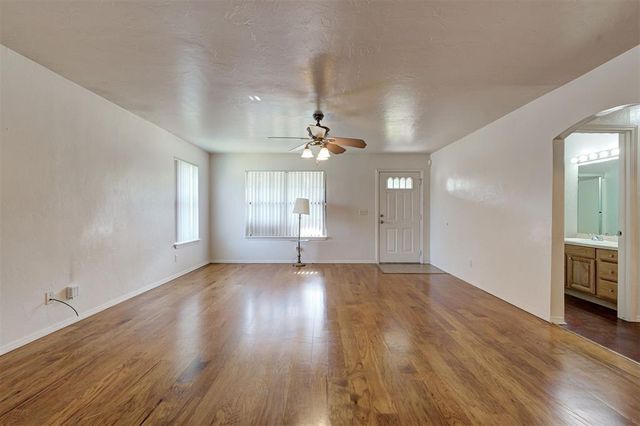 1925 N McKinley Avenue, Oklahoma City, OK 73106