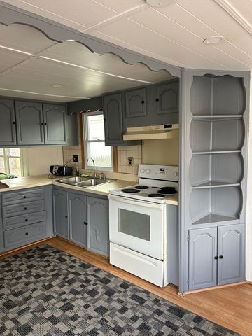 13 Berkeley Street, Tewksbury, MA 01876