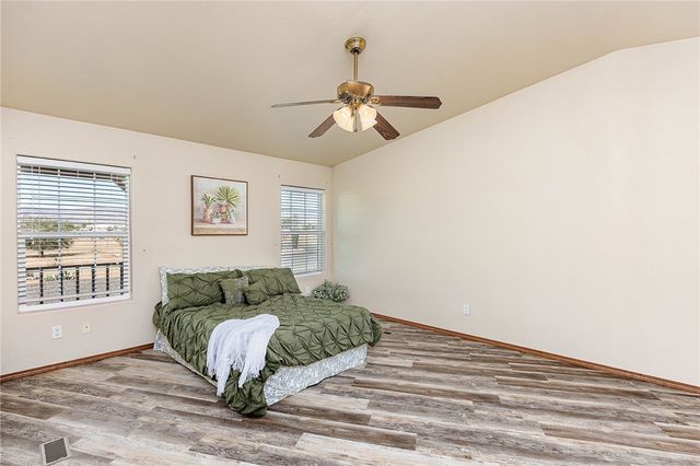 4206 N Cordes Road, Golden Valley, AZ 86413