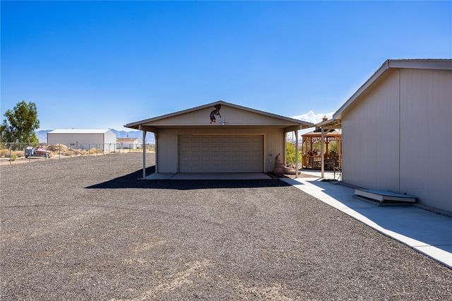 4206 N Cordes Road, Golden Valley, AZ 86413