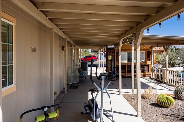 4206 N Cordes Road, Golden Valley, AZ 86413