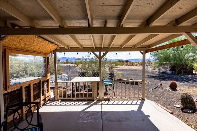 4206 N Cordes Road, Golden Valley, AZ 86413