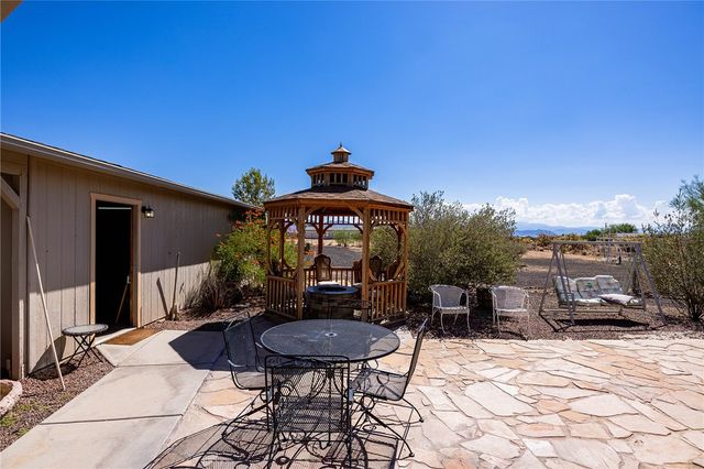 4206 N Cordes Road, Golden Valley, AZ 86413