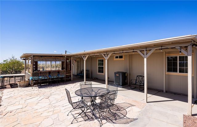 4206 N Cordes Road, Golden Valley, AZ 86413