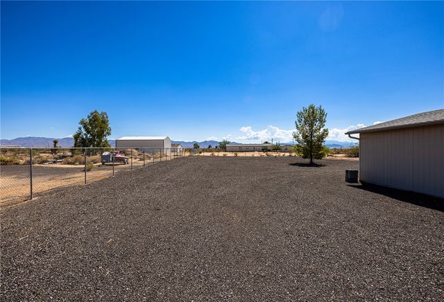 4206 N Cordes Road, Golden Valley, AZ 86413