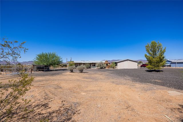 4206 N Cordes Road, Golden Valley, AZ 86413