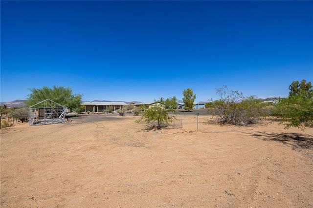 4206 N Cordes Road, Golden Valley, AZ 86413