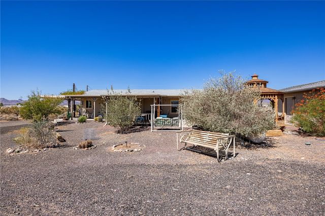 4206 N Cordes Road, Golden Valley, AZ 86413