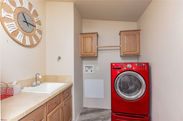 4206 N Cordes Road, Golden Valley, AZ 86413