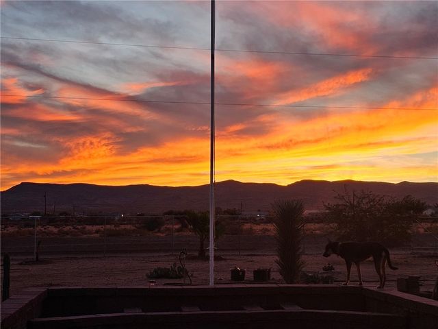 4206 N Cordes Road, Golden Valley, AZ 86413