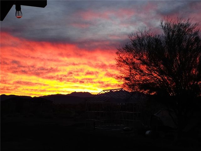 4206 N Cordes Road, Golden Valley, AZ 86413