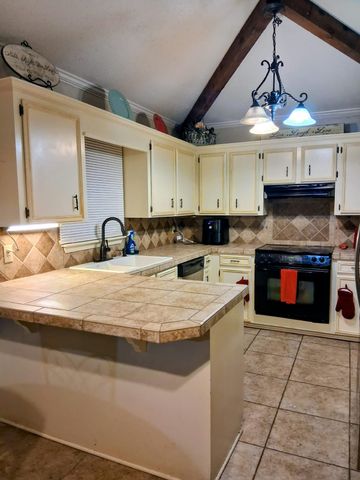 9291 Lytham Drive, Shreveport, LA 71129