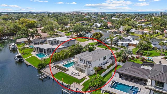 813 IDLEWILD WAY, Sarasota, FL 34242